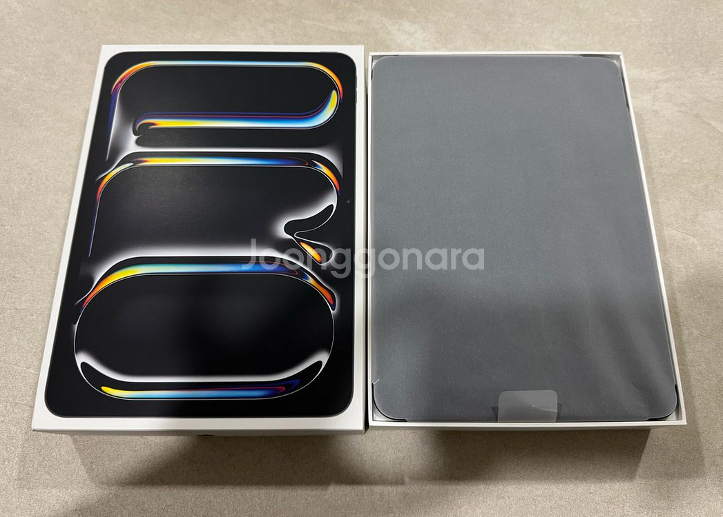 아이패드 프로 11 M4 블랙 256GB 풀박스--2