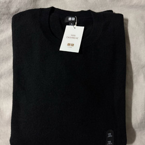 유니클로 캐시미어 크루넥 니트 XL 블랙/네이비