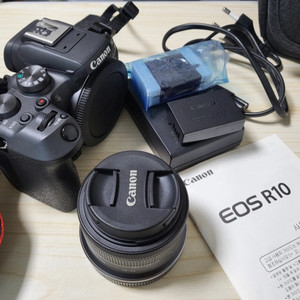 캐논 미러리스 eos r10 판매합니다. (렌즈 포함)