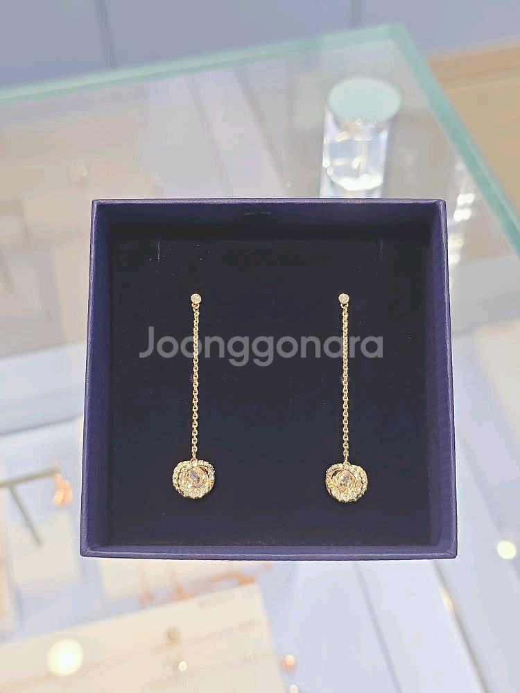 ( 새상품) 스와로브스키 귀걸이--0