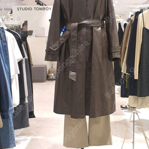 스튜디오 톰보이 에코 레더 루즈핏 트렌치(프리)