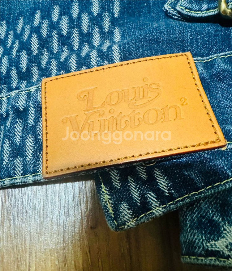 [52] 루이비통 X 니고 컬렉션 연청 데님 자켓--2