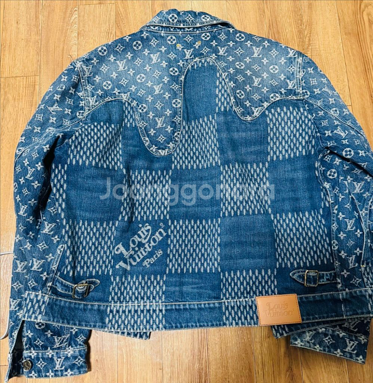 [52] 루이비통 X 니고 컬렉션 연청 데님 자켓--1