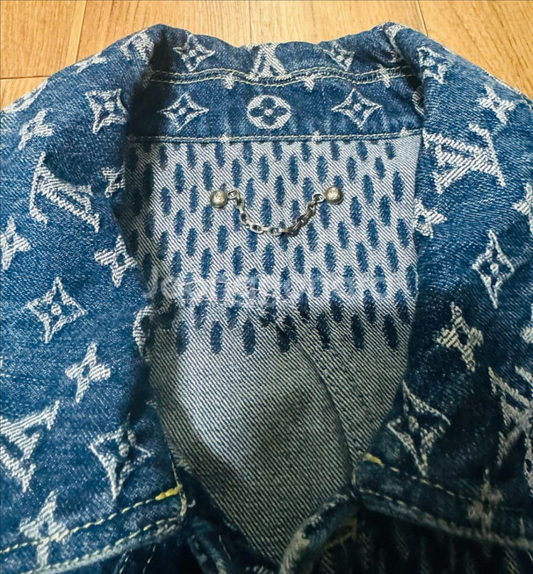 [52] 루이비통 X 니고 컬렉션 연청 데님 자켓--5