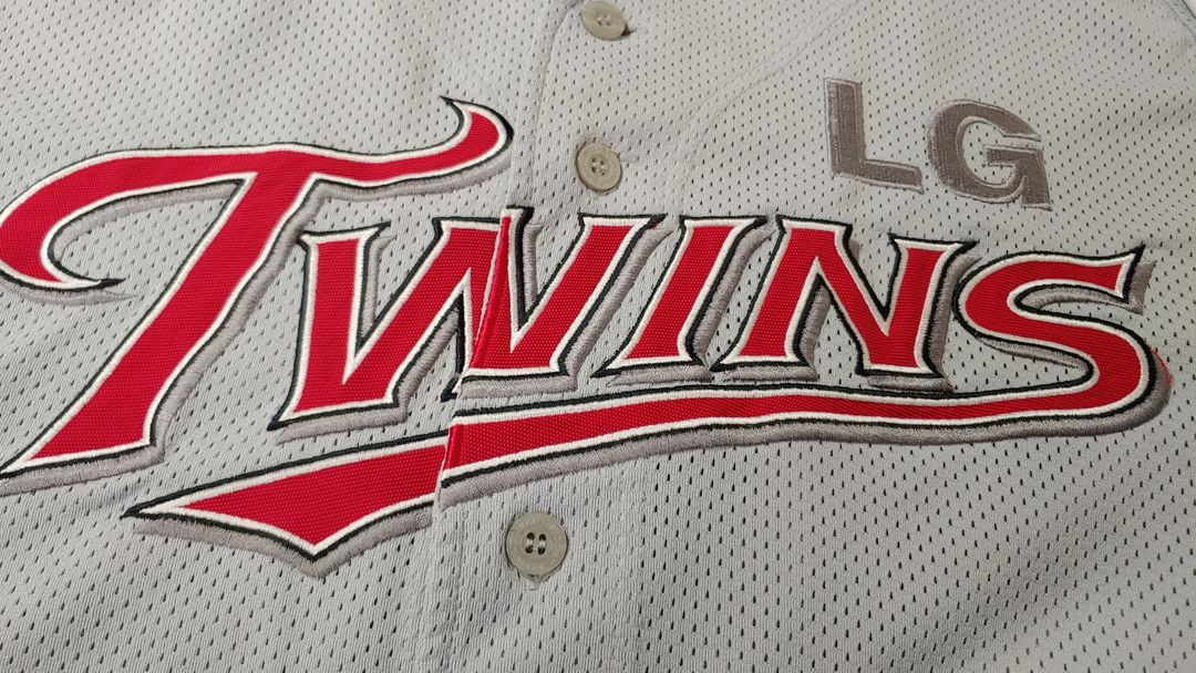 엘지 트윈스 구로고 유니폼 105 이미지