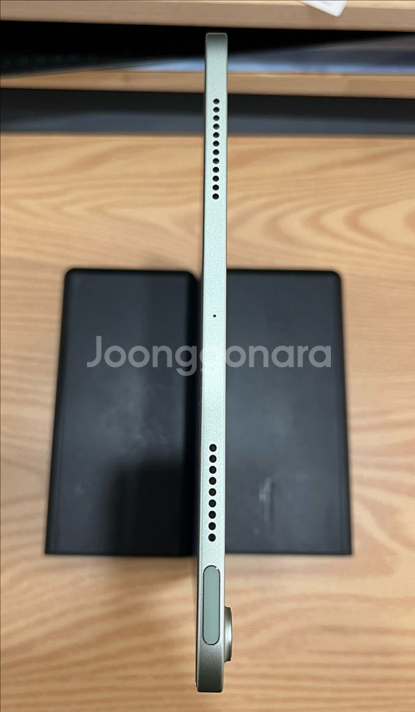아이패드 에어4 64G WIFI + HOU 매직키보드--4