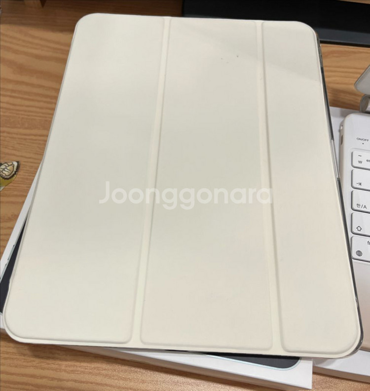 아이패드 에어4 64G WIFI + HOU 매직키보드--8