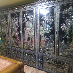 전통자개장롱 12자, 100만원에 판매합니다(상태좋음)