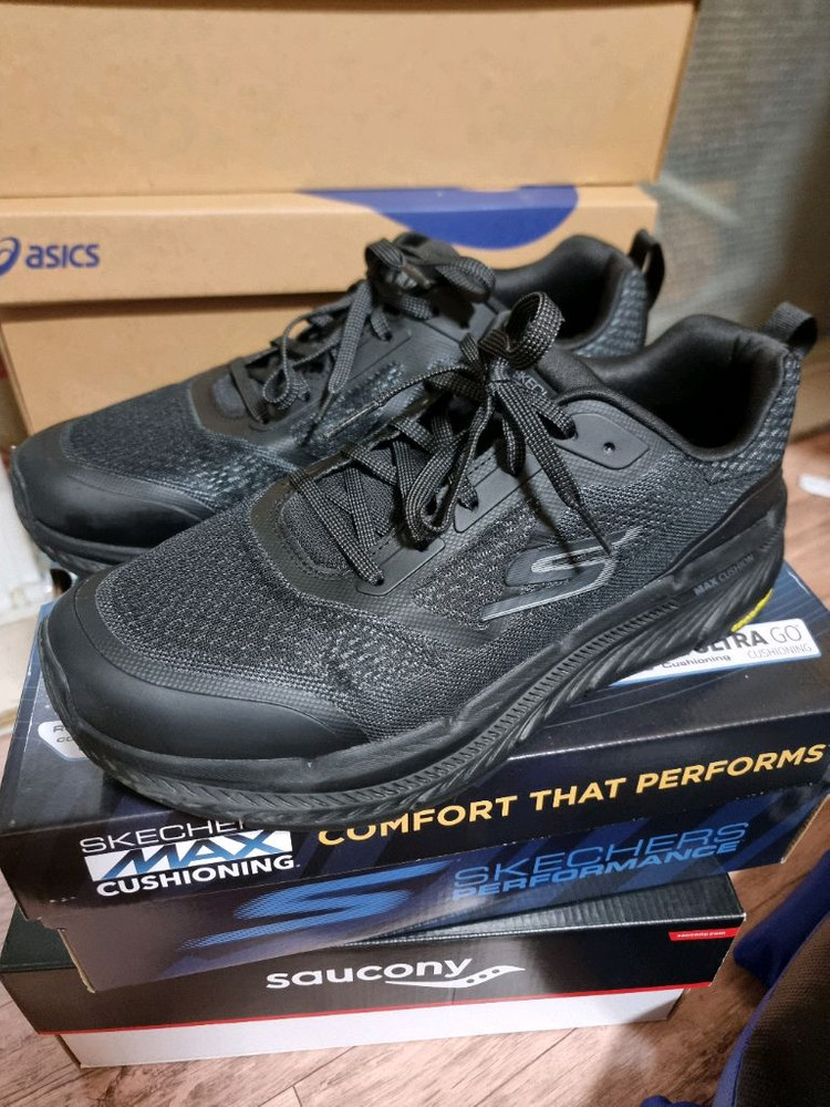 스케쳐스 맥스쿠셔닝295(4E) 팝니다!--1