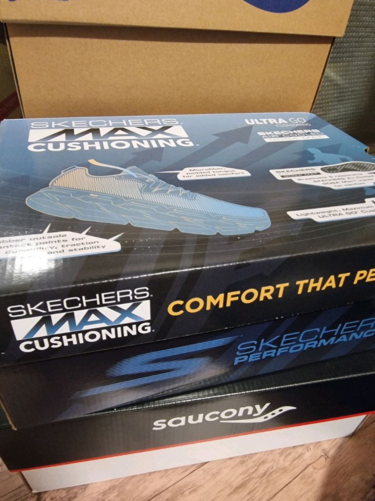 스케쳐스 맥스쿠셔닝295(4E) 팝니다!--7