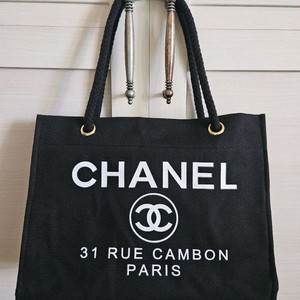 샤넬 캔버스백 판매해요.