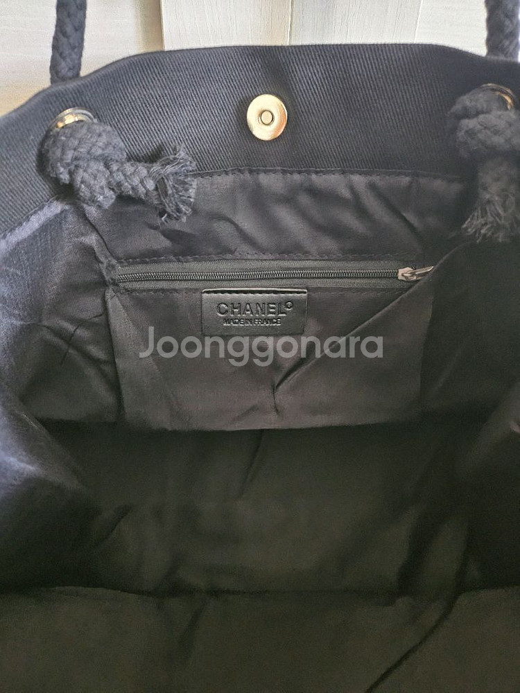 샤넬 캔버스백 판매해요.--1