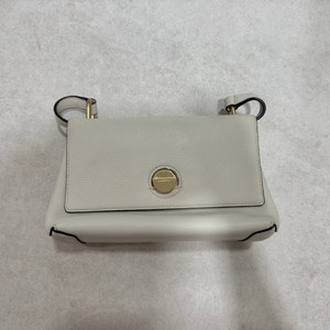 빈폴 BEANPOLE 아이보리 문 미니크로스백