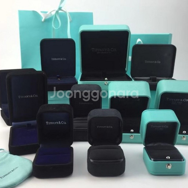 티파니케이스 판매합니다--1