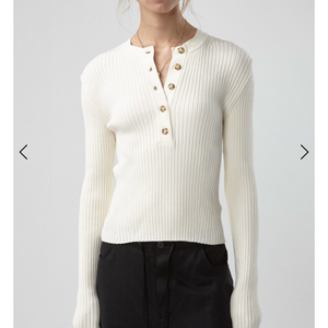 이안조 DEEP HENLEY NECK RIBBED KN