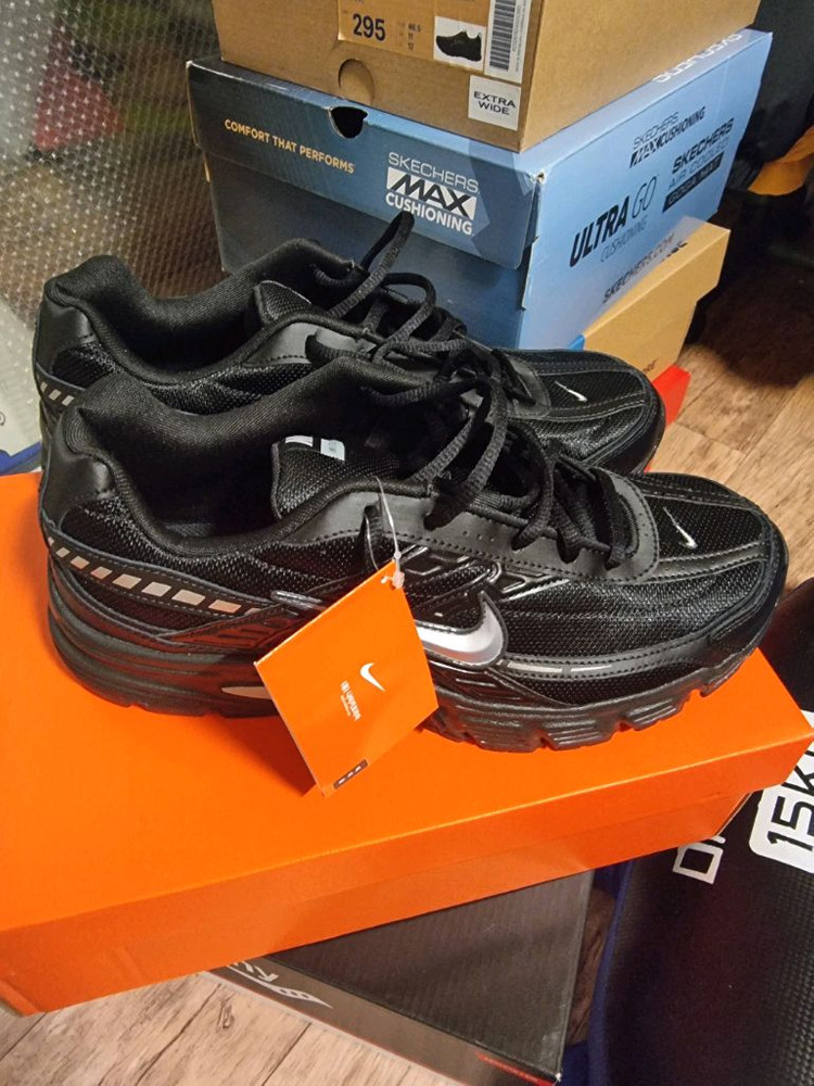 나이키 런닝화300(실사이즈290) 새상품 팝니다.--1