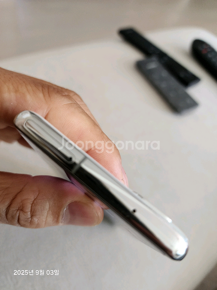 갤럭시s20 백화현상--3