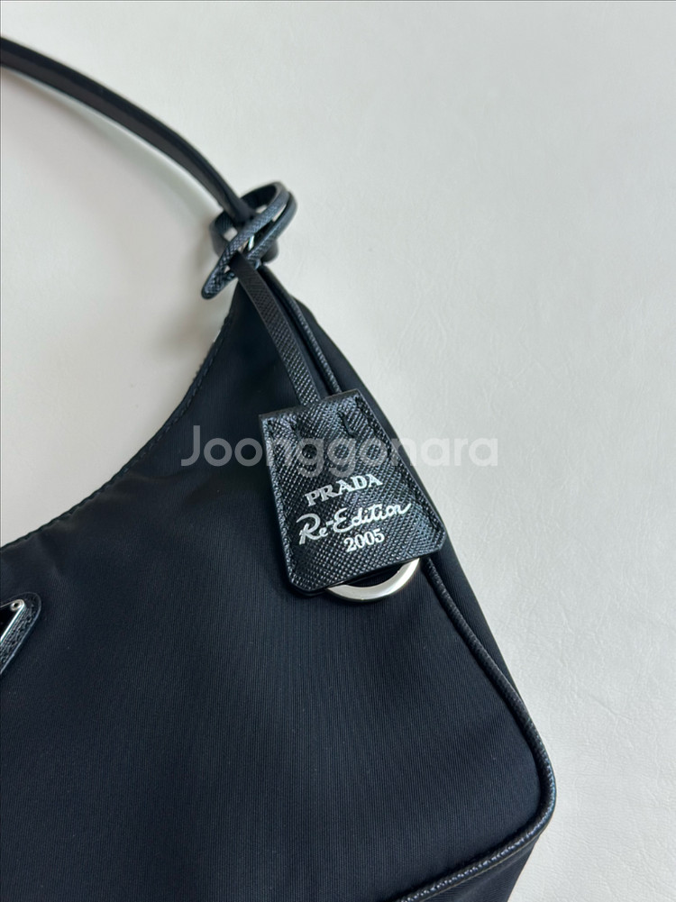 프라다 리에디션 2005 리나일론 미니백--4
