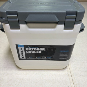 스탠리 어드벤처 아이스박스 28L