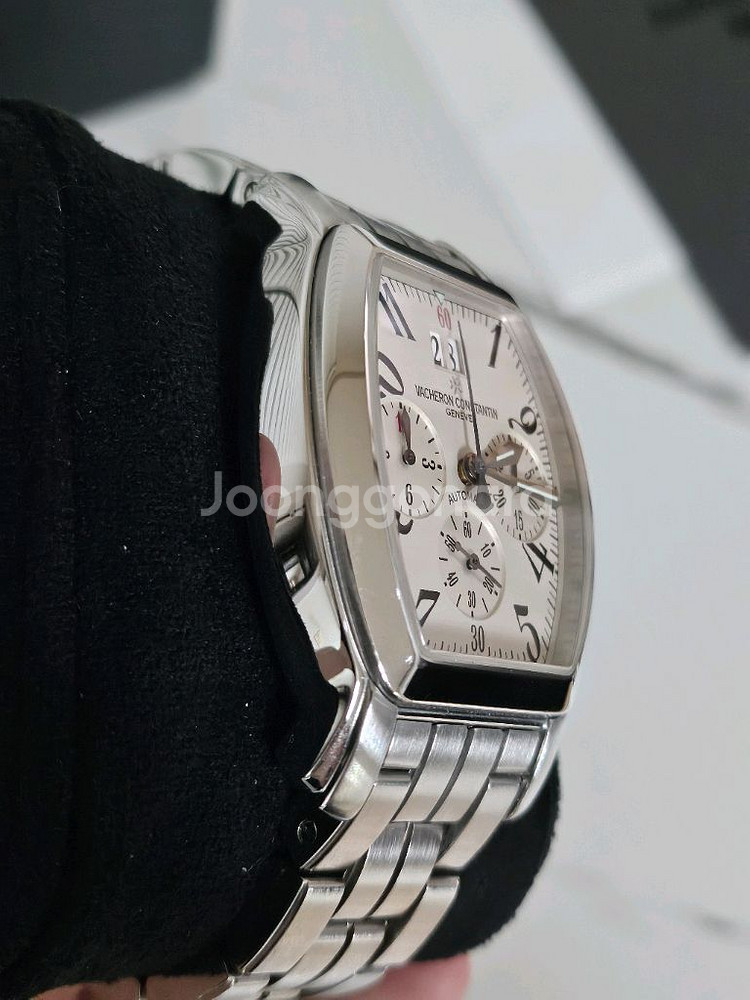 바쉐론콘스탄틴 로얄이글 크로노그래프 모델 판매합니다.--4