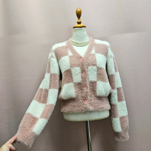 보들 핑크 퍼 가디건