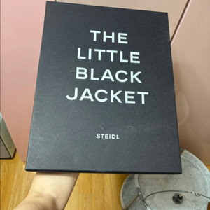 칼라거펠트_샤넬, 더리틀블랙자켓 사진전 도록