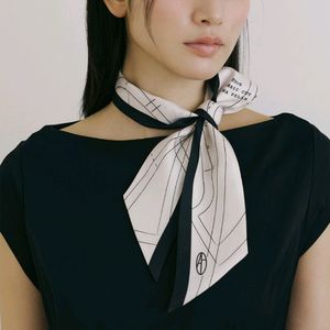 아비나펠르 실크100% 스카프(새제품)