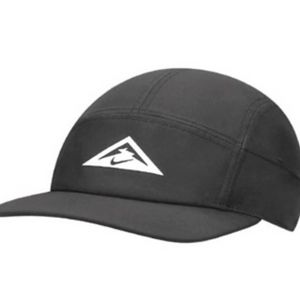 나이키 드라이핏 AW84 트레일 러닝 캡 블랙 화이트