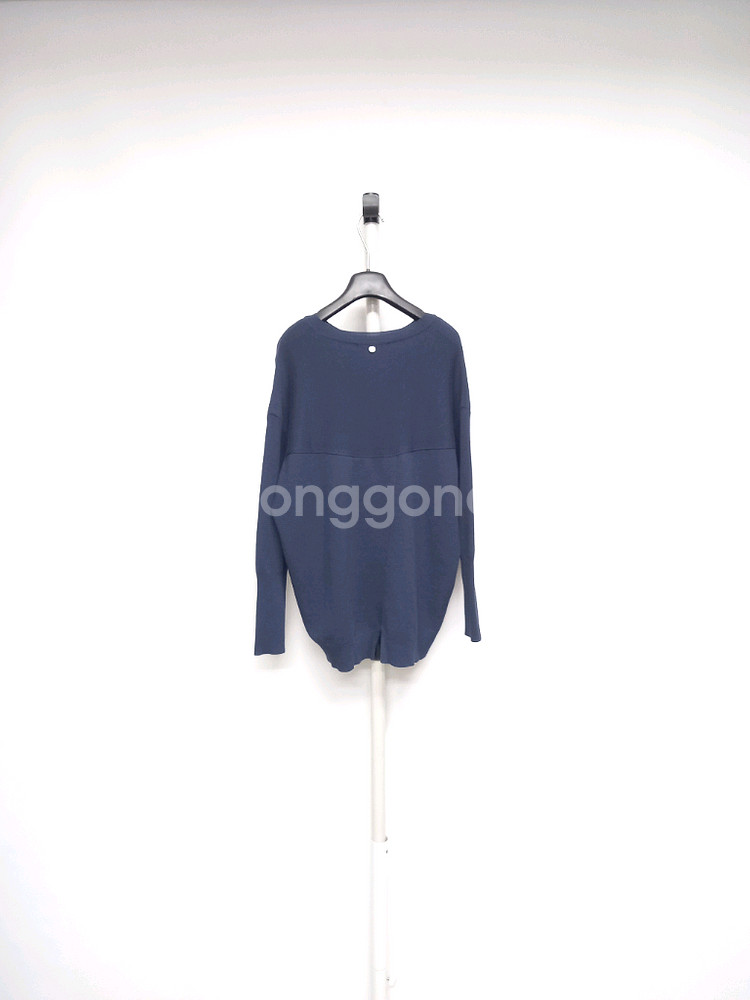 써스데이아일랜드 춘추 루즈가오리핏 니트블라우스 55.6--1