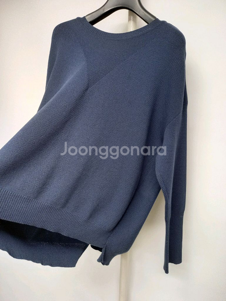 써스데이아일랜드 춘추 루즈가오리핏 니트블라우스 55.6--5