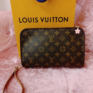 정품- 루이비통 오르세이 클러치- 남여공용