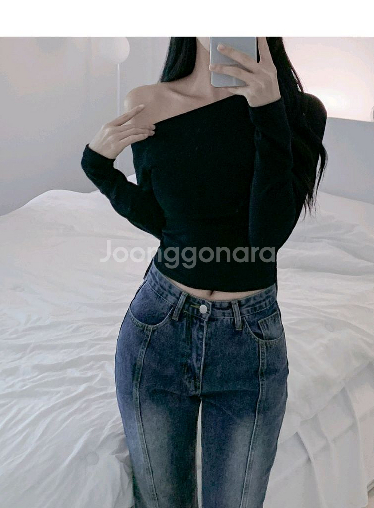 새상품 사선 트임 슬림 오프숄더 긴팔티셔츠--1