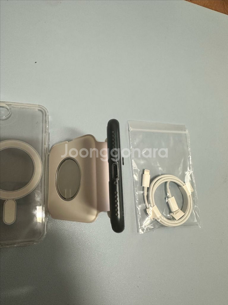 아이폰se3 64기가,배터리76프로,정품케이블 포함세컨--7