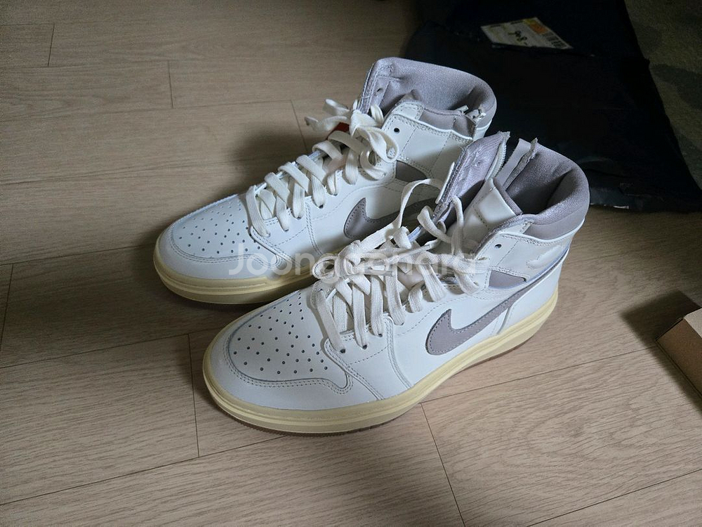 새상품) 나이키 에어 조던1 엘리베이트 255--2