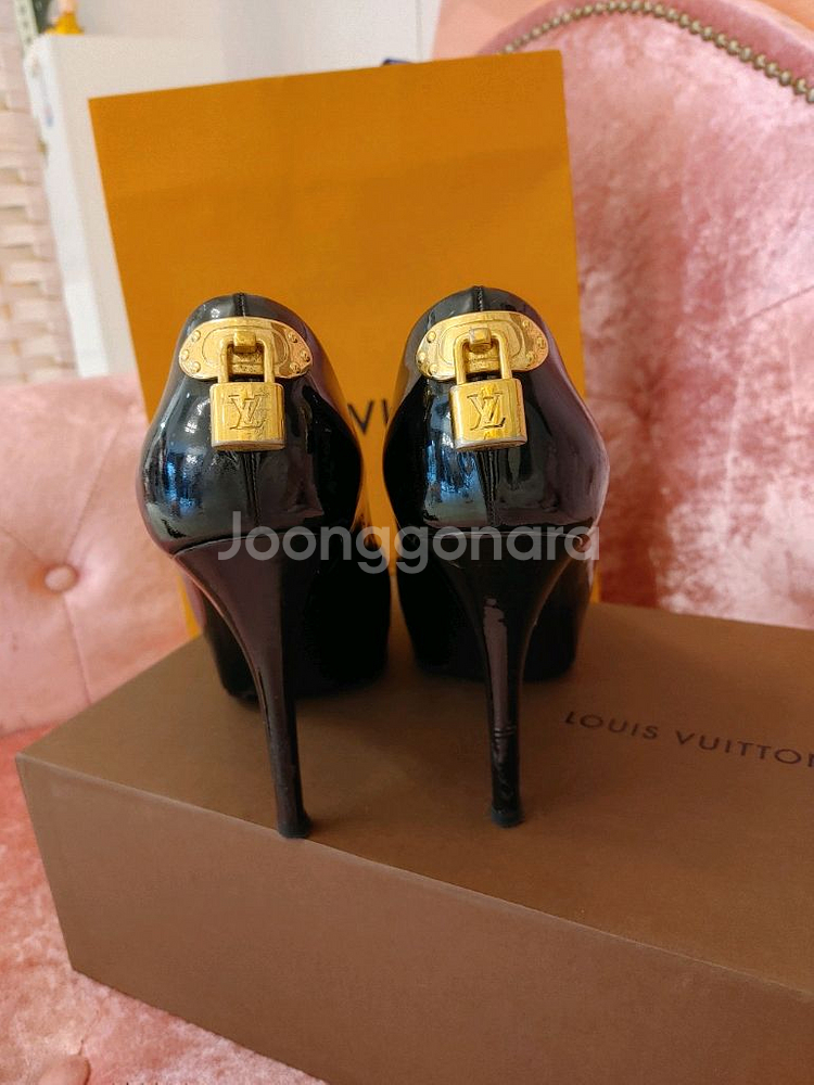 정품- 루이비통 패드락 구두--0