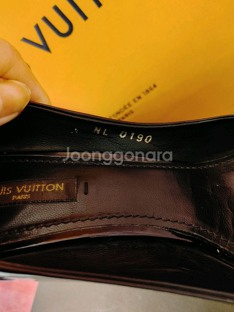 정품- 루이비통 패드락 구두--4