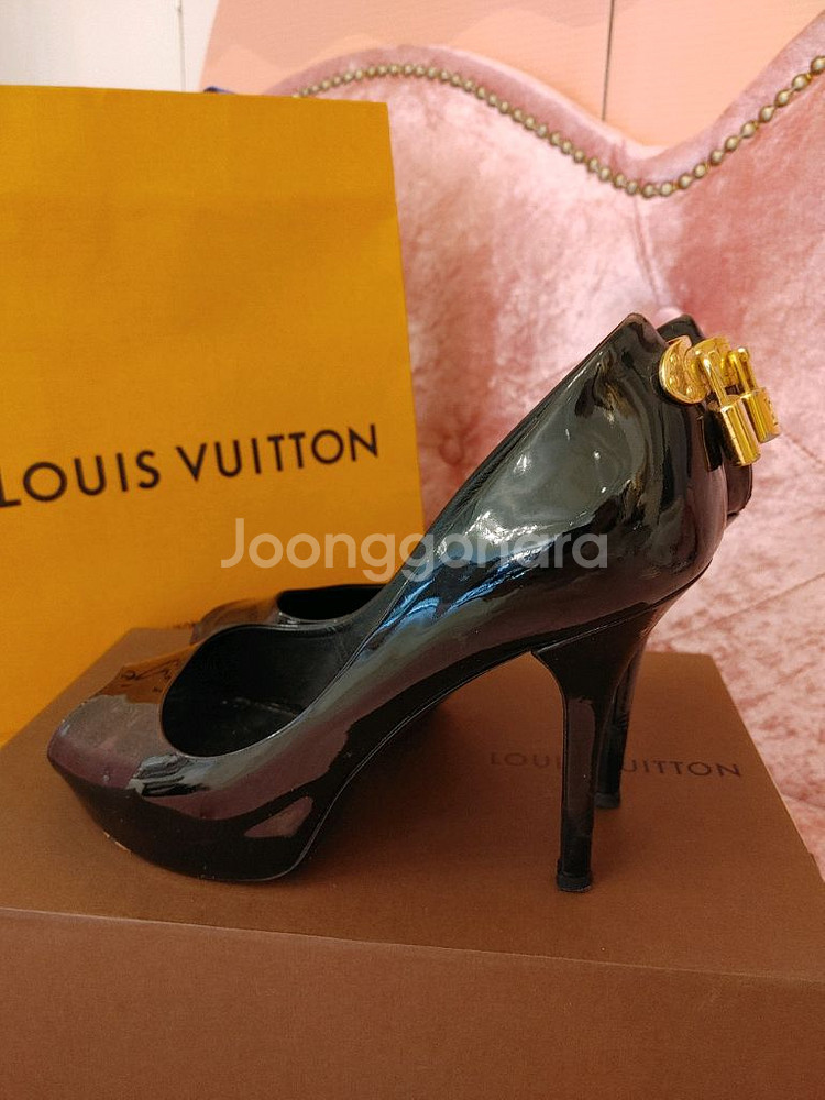 정품- 루이비통 패드락 구두--1