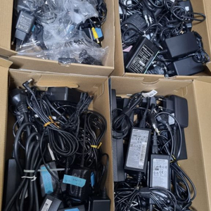 각종 어댑터(중고)(3V~33.6V)