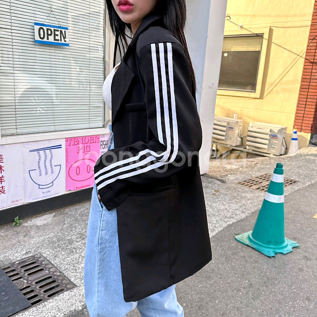 배색 트랙 오버핏 패드 자켓--4