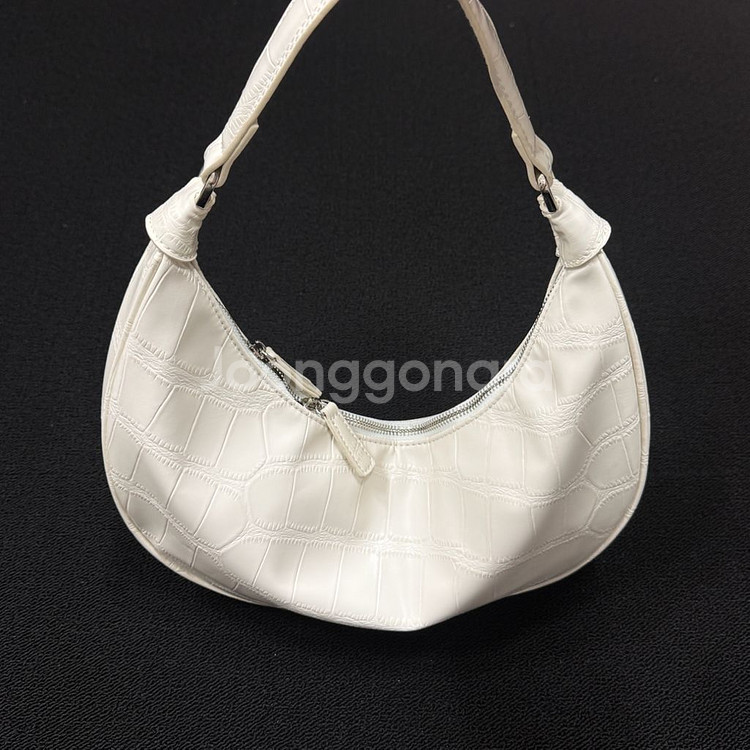 새제품 악어 숄더백 (크로스끈 포함)--1