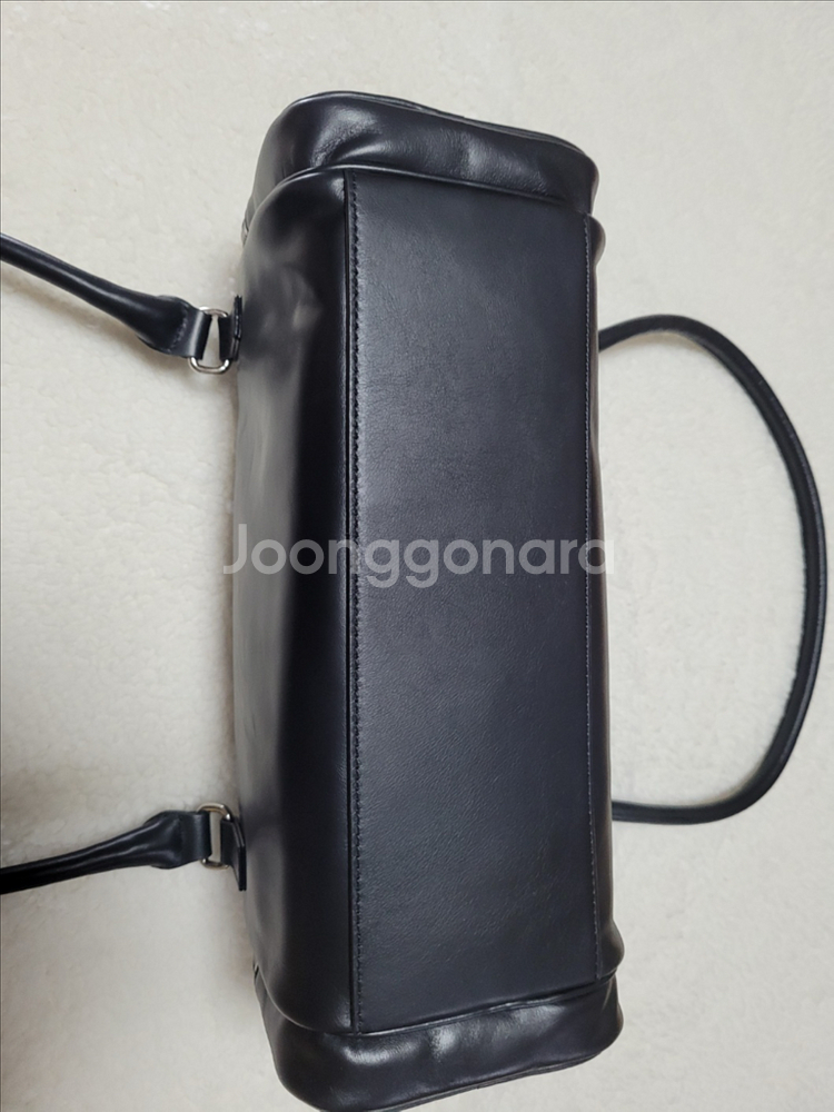 마뗑킴 빈티지 레더 보스턴 백 팝니다--1