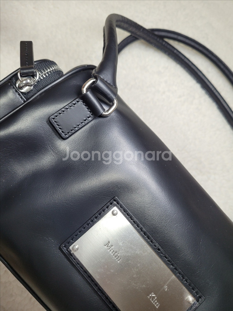 마뗑킴 빈티지 레더 보스턴 백 팝니다--5