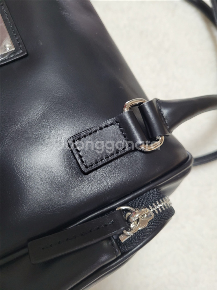 마뗑킴 빈티지 레더 보스턴 백 팝니다--8