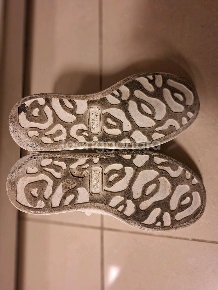 # 알렉산더 맥퀸 오버솔 스니커즈(230?)--2