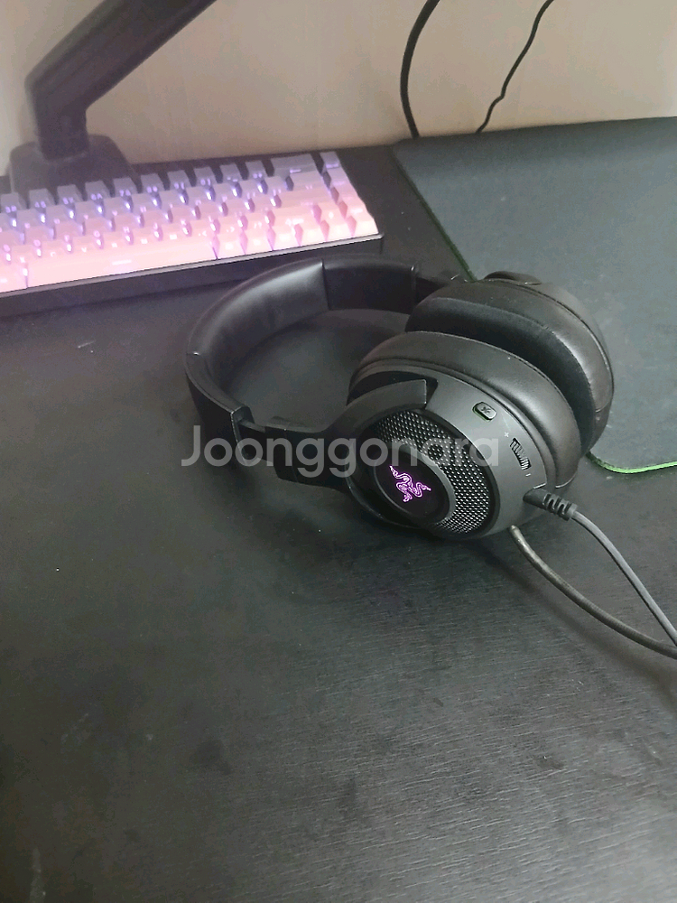 레이저 크라켄 v3 X 게이밍 헤드폰--2