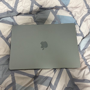 맥북 에어15인치 m3 8GB 512GB