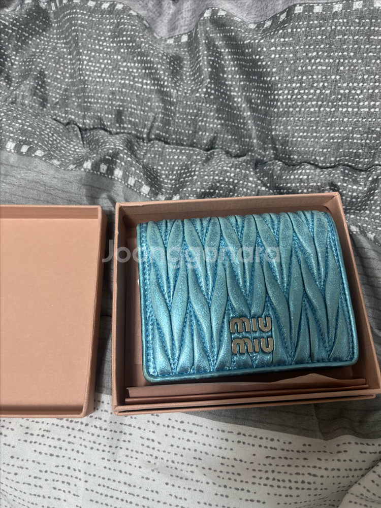 미우미우 여자 반지갑--1