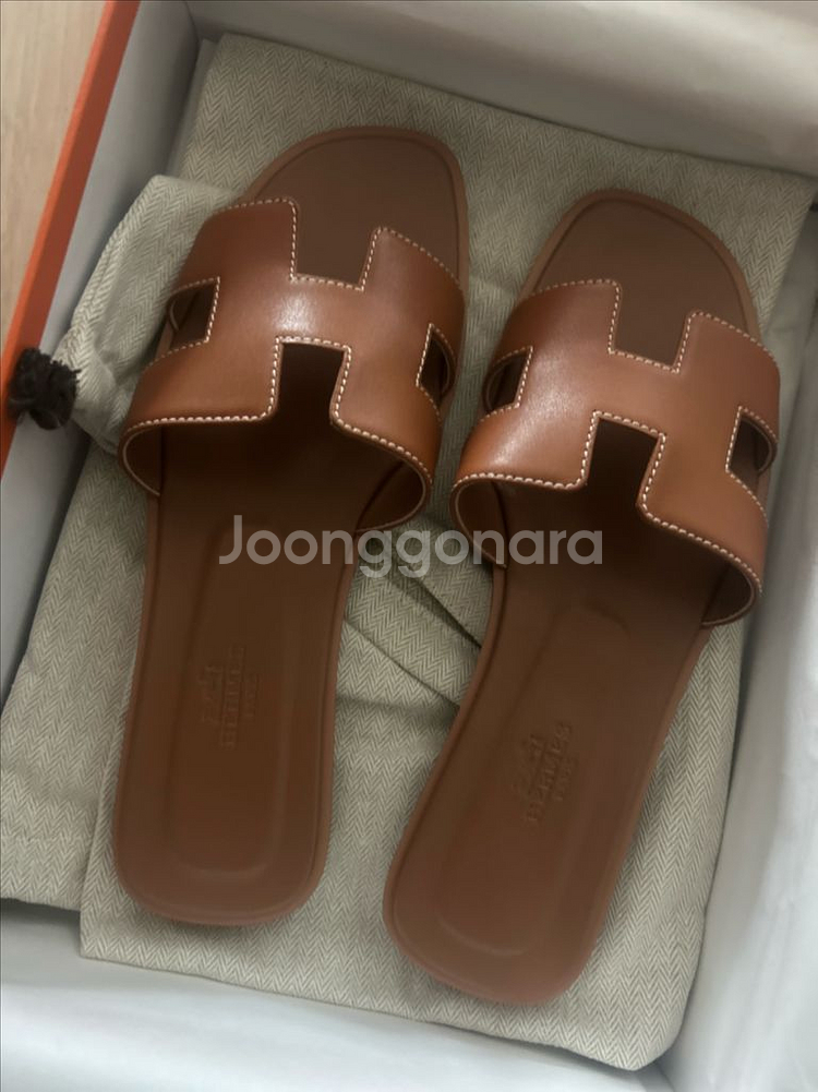 에르메스 오란 슬리퍼 브라운 36.5--0