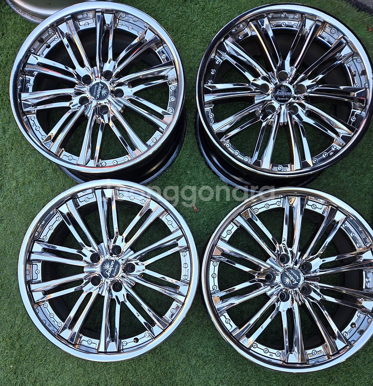 웨즈크란제 아쿠에르도 19인치 크롬휠 4개 팝니다--0