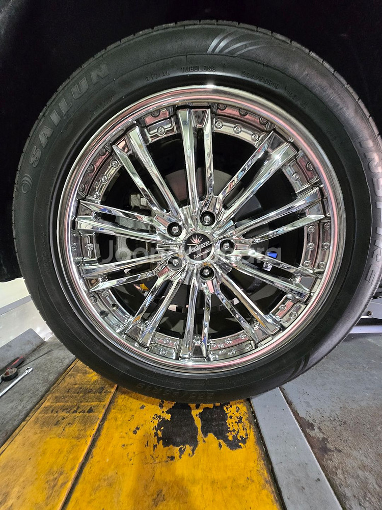 웨즈크란제 아쿠에르도 19인치 크롬휠 4개 팝니다--2